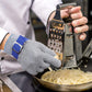 🎁 JULFÖRSÄLJNING – 50% RABATT! Metallhandskar i rostfritt stål av livsmedelskvalitet – ANSI A9 skärskydd, 316L rostfritt & livsmedelsklassat – perfekt för matlagning, slakt, ostron, fiske och säkerhetsarbete 🛡️✂️