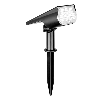 🌳✨ Låt trädgården lysa upp efter solnedgången! Solcellsdrivna trädgårdsspotlights med starkt, riktbart ljus, automatisk tändning & IP65-väderskydd – helt utan kablar! ☀️